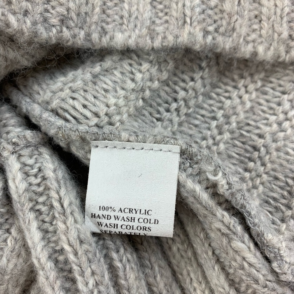 American Rag Sweater - Small - Picture 9 of 9